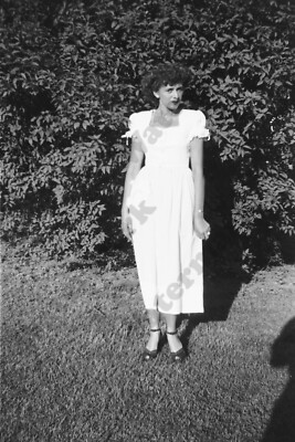 1950s casual candid pretty woman in dress Vintage 2" B/W NEGATIVE A9f7 | eBay 1950s casual candid pretty woman in dress Vintage 2" B/W NEGATIVE A9f7 | eBay
