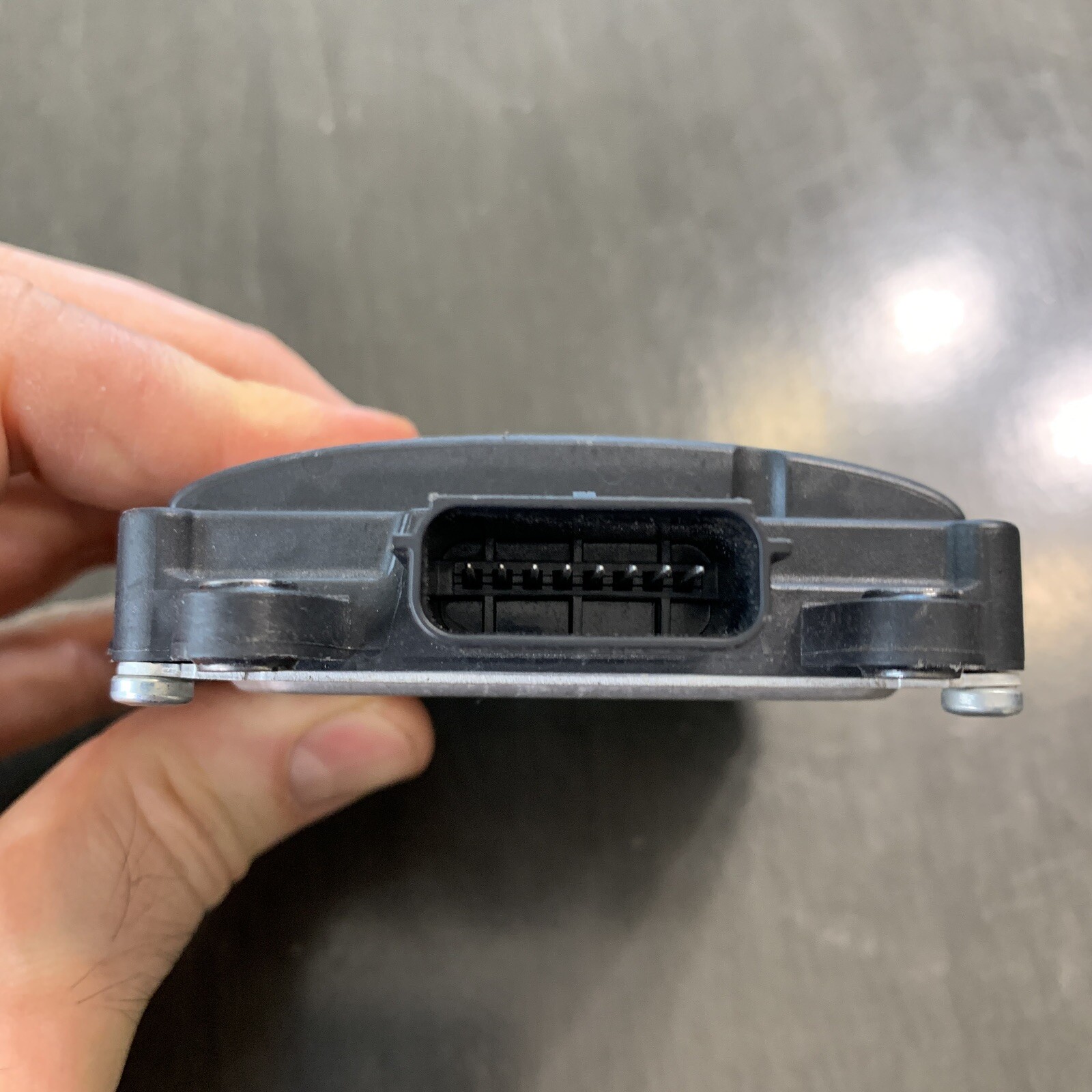 OEM FCA Maserati Ghibli Levante Left Blind Spot Object Warning Sensor 670174821