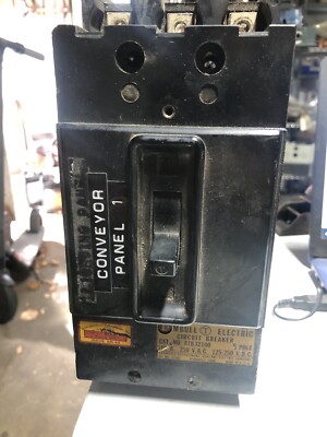 TRUMBULL ELECTRIC UNDERWRITERS LABORATORIES 100 AMP CIRCUIT BREAKER 3 P ATB32100