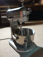   Kitchen Aid 6 quart mixer