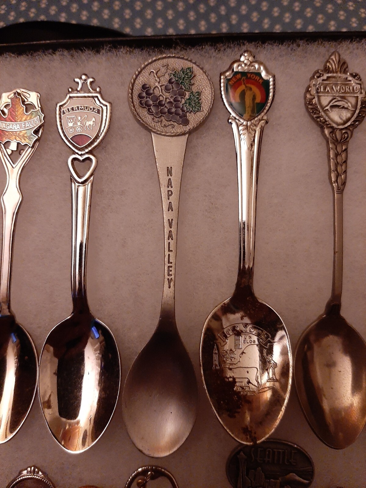 LOT OF 38 SILVERPLATE PEWTER ENAMEL SOUVENIR SPOON FOR USE, CRAFT
