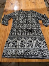 Womens Boohoo black white leafly dress sz 4