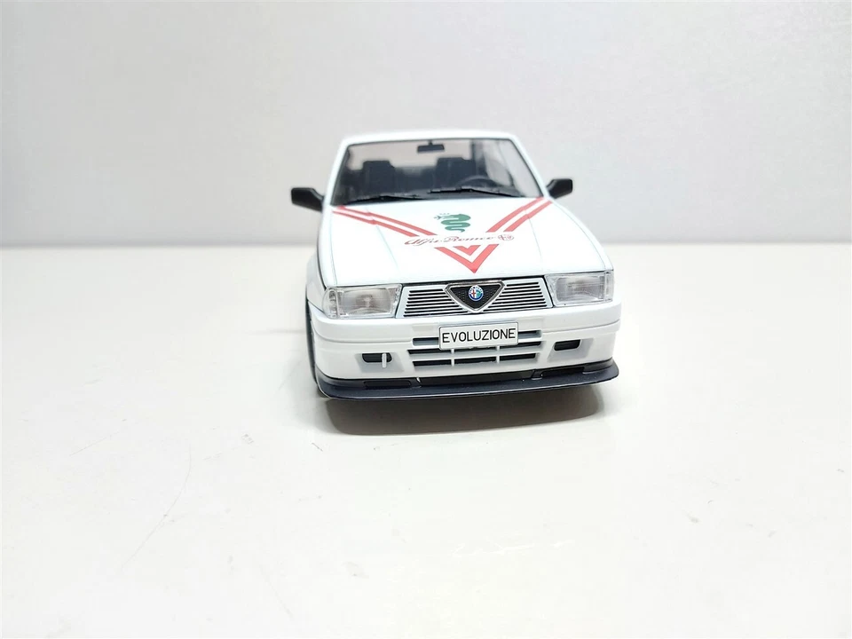 Alfa Romeo 75 Turbo Evoluzione OZ Racing del 1987 - 1/18 Artigianale base MCG - Immagine 2 di 4