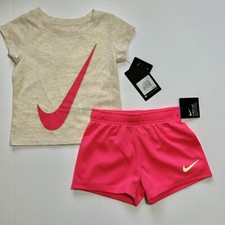 Nike Toddler Girls Swoosh Tee Shirt Shorts Set Outfit Hyper Pink 2T 3T 4T