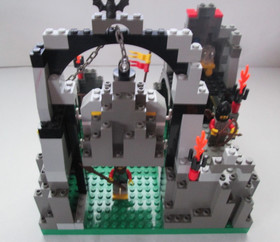 Lego Set 6087~WITCH'S MAGIC MANOR~ Parts 100% complete~Instructions~No Box~Used