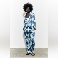 NWT Zara Womens Blue and White Printed Trousers Size Large