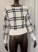 Express Women  s Sweater Size XS New with tags