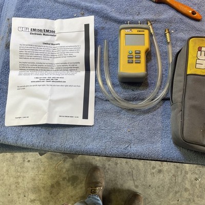 UEI EM200Dual Differential Digital Manometer