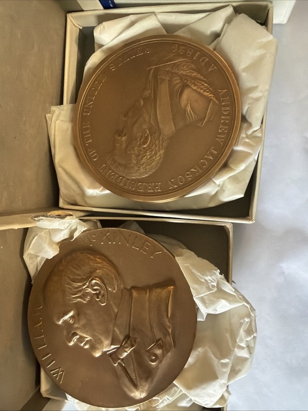 (19) Us Mint.   Large Bronze Calendar Medals With Boxes / Info 1901-1829-