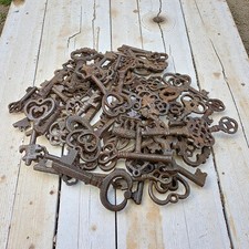 19th-Century Cast Iron Assorted Keys With Antique Finish (Lot of 100)