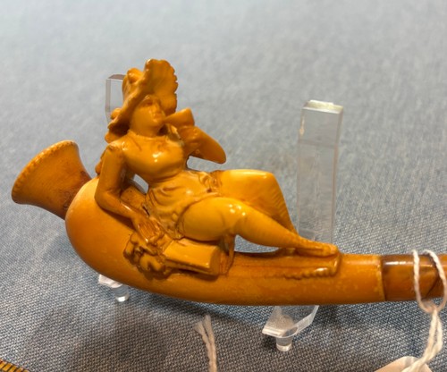 Antique meerschaum cheroot holder of a lady drinking wine (X2538)