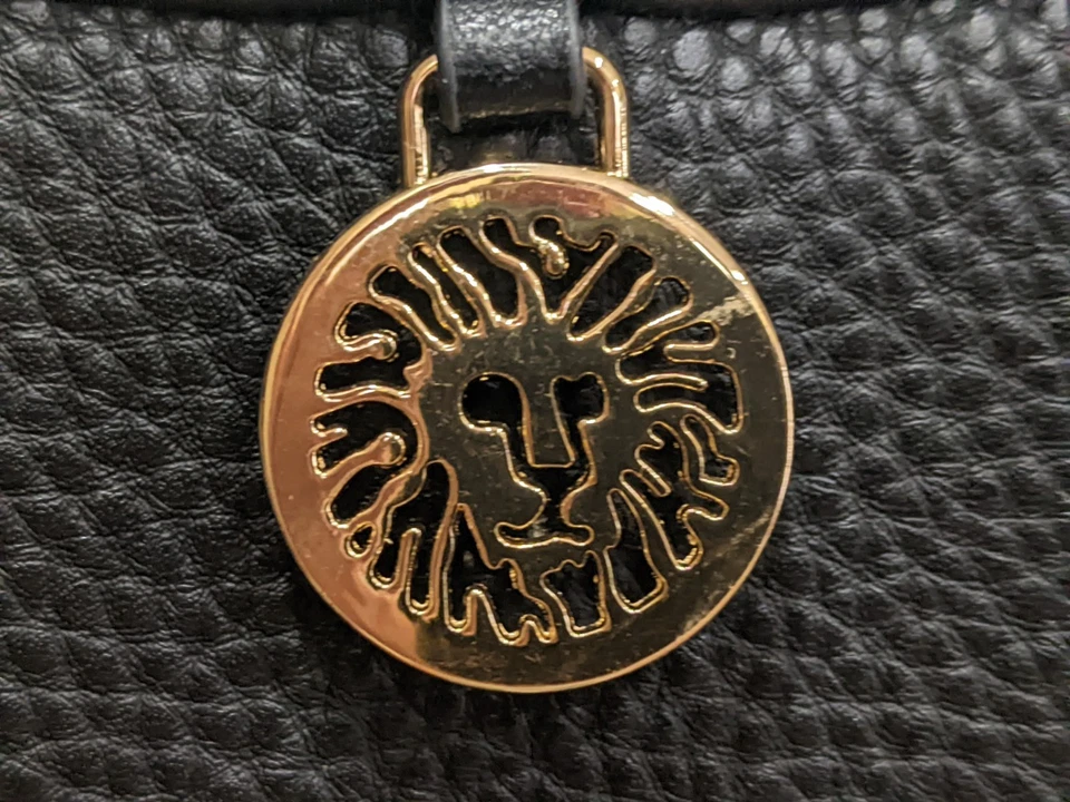 Cartera Bandolera Anne Klein Negra con Correa Ajustable y Acentos Dorados Nueva Foto 3 de 4