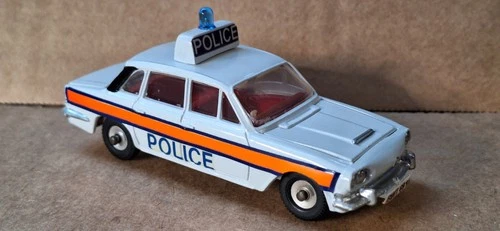 VINTAGE 1960'S DINKY TOYS 135 TRIUMPH 2000 WHITE POLICE DIECAST MODEL CAR