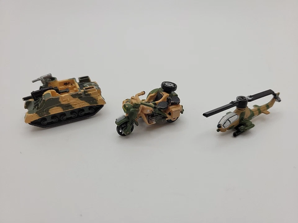 Micro Machines MILITARY MOTORCYCLE BMW R75 w/Side Car Tank And Helicopter Vintag - Image 2 of 4