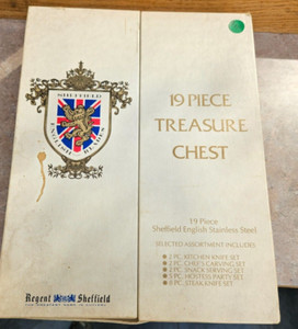 Regent Sheffield Stainless English Blades/Cutlery 19 Piece Treasure Chest Leaf