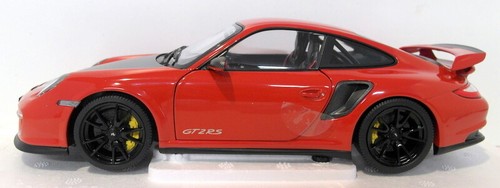 Minichamps 1/18 Scale - 100 069407 Porsche 911 GT2 RS 2011 Red Black wheels - Bild 2 von 5