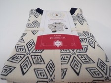 Burt's Bees Baby 2 piece Pajama set 3-6 months Snowflake Tee and Pant Set