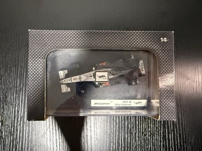 ミニカー Hot Wheels MP4-16 Mika Hakkinen 1/43 Hot Wheels 1:43 McLaren Mercedes MP4-16 Mika Häkkinen 2001 (50209
