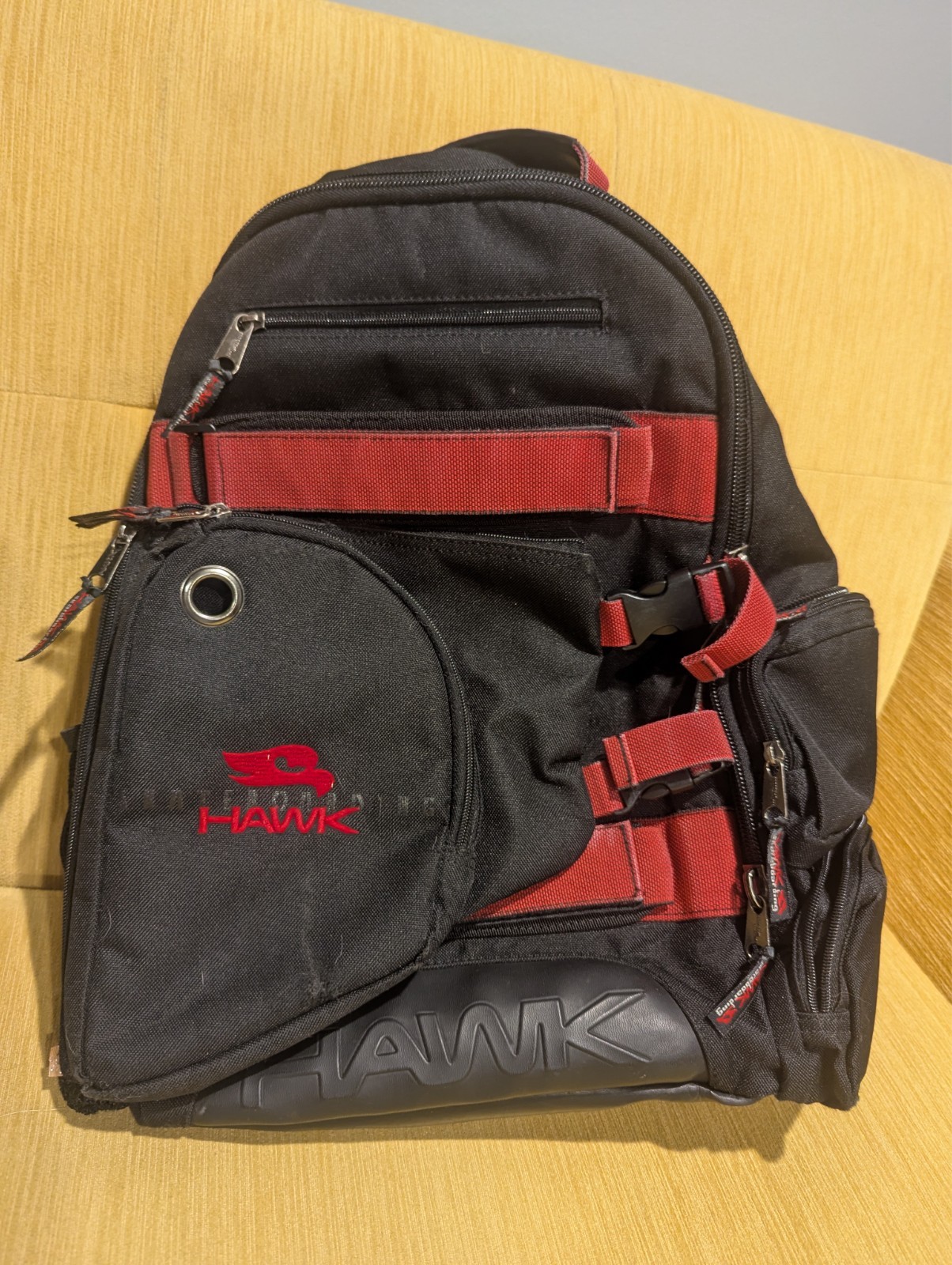 Ing Backpack Black W/ Skateboard Holder