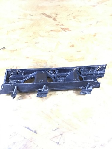 335182 Stoßstangenhalter links vorne VW Passat B6 Variant (3C5) 3C0807183