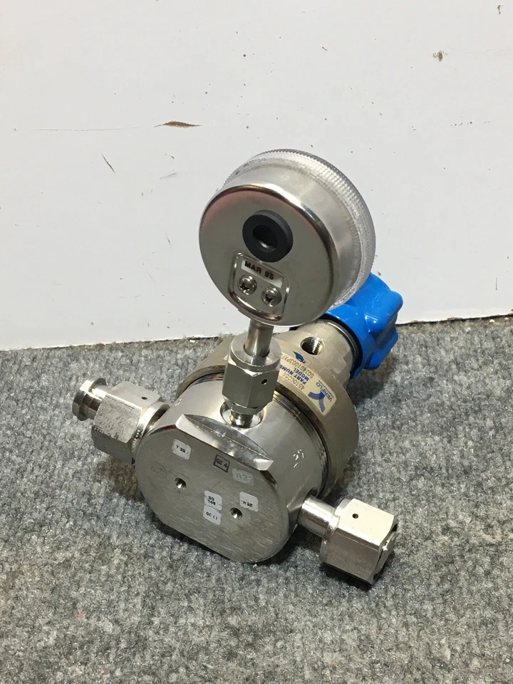 Regulador de válvula Parker Veriflo SQ3401003PXFS8FMF 45100064 entrada máxima 250 PSI Foto 3 de 4