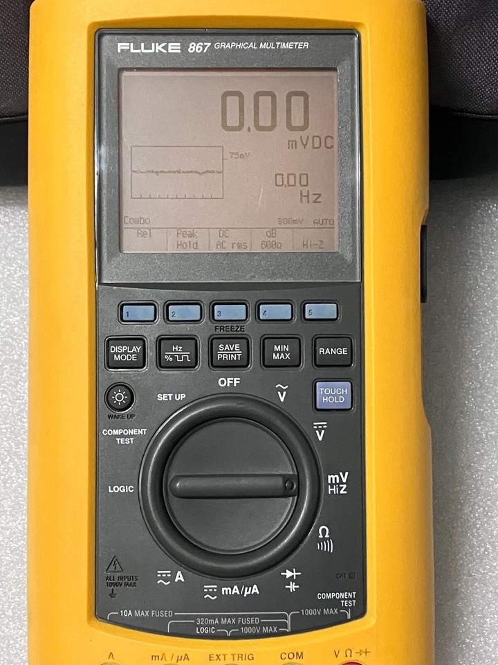 Nice Fluke 867 graphical DMM/multimeter with BE860 battery elimitator ...