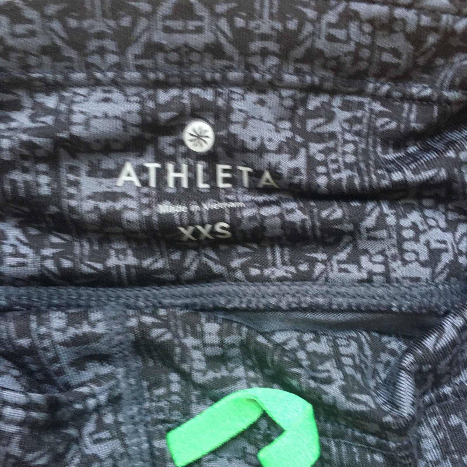 Athleta Gray Patterned Capri Athletic Leggings - image 2
