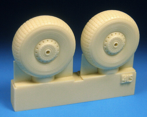 Barracuda R72415 1/72 Lancaster Main Wheels - Block Tread - Picture 2 of 4