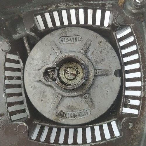 ricambio COPERCHIO DI AVVIAMENTO TRASCINATORE per motosega ALPINA PROF 70 usati - Foto 16 di 20