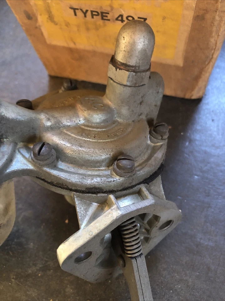 1937 -40 NASH LAFAYETTE AC FUEL PUMP IN BOX 497 Foto 2 de 4