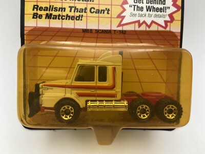 希少　海外　Matchbox Specials  ミニカー 2023 MATCHBOX 70 YEARS SPECIAL EDITION TOYOTA 4RUNNER & PORSCHE