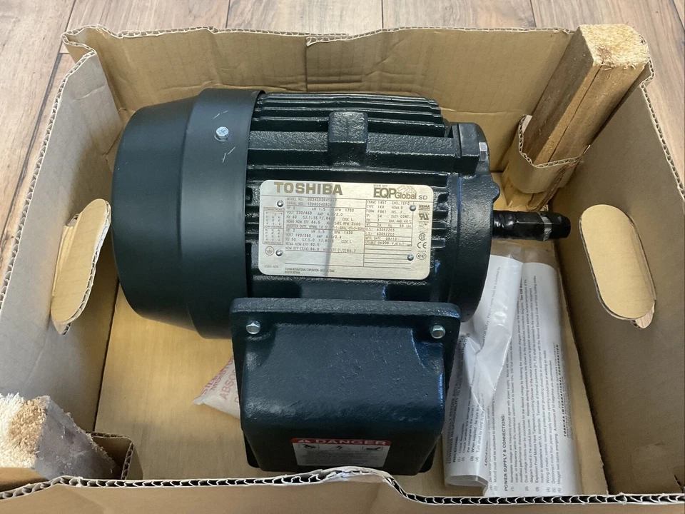 TOSHIBA 0024SDSR41A-P EQP GLOBAL SD MOTOR 3PH 230/460V 6.0/3.0A 2HP 1750RPM - Image 1 of 4