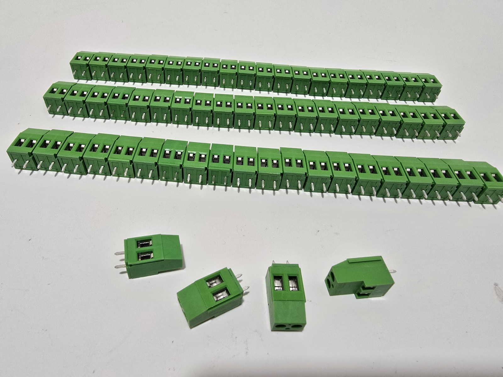 Lot Of 64 PTR AK700/2-5.0-V-GREEN 2-pole Terminal Block, Spacing 5mm, 24A/250V