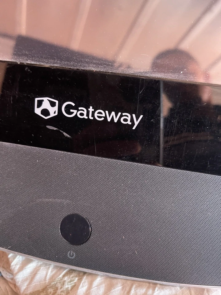 Gateway ZX4931-31e 21.5in. , Intel Core Duo, 3.2GHz, 4GB) All-in-One Desktop  - Image 4 of 4