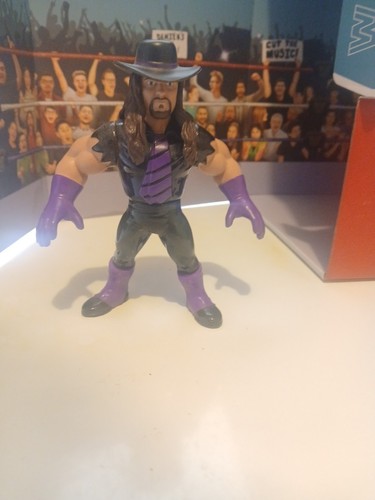 WWE Undertaker Mattel Retro Series 1 Wrestling Fig...