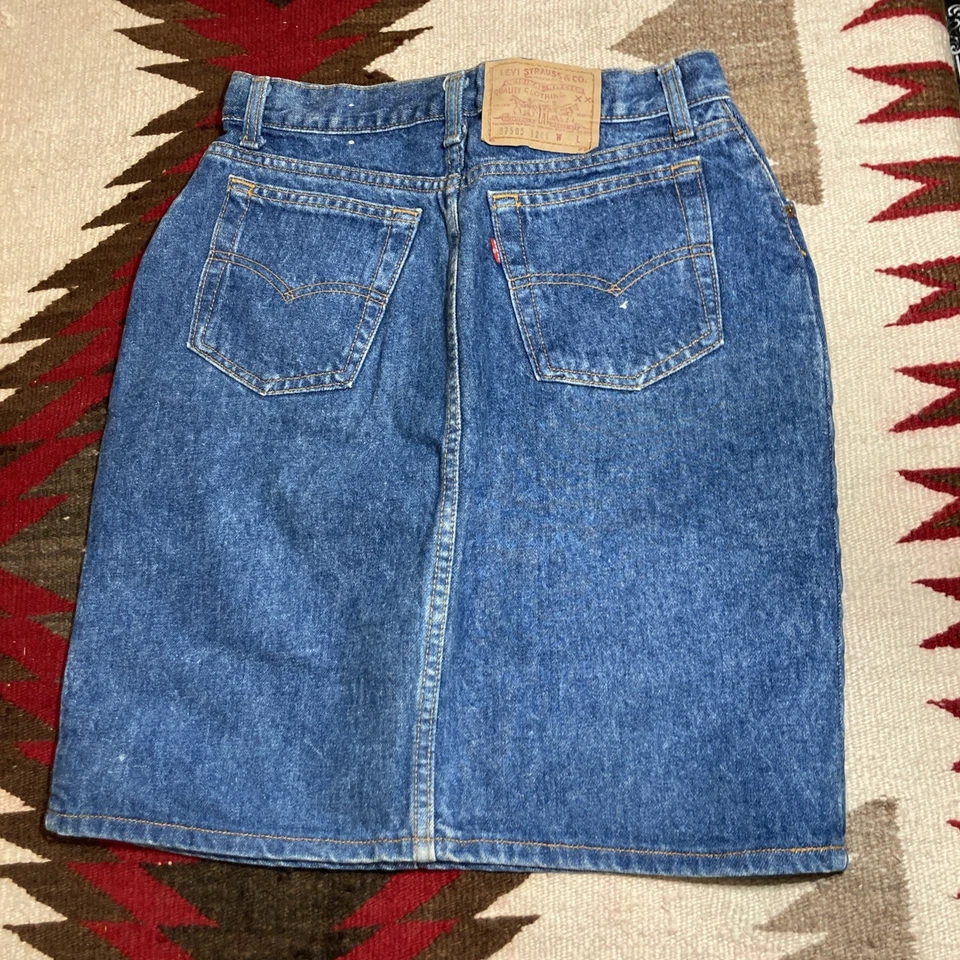 Vintage 80s Levi's Denim Jean Skirt Size 11 USA Blue Midi Cottage 505 Waist 28 - Image 4 of 4