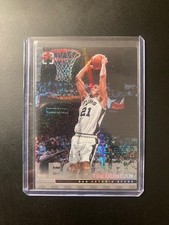 Tim Duncan Rookie Cards and Autograph Memorabilia Guide  8