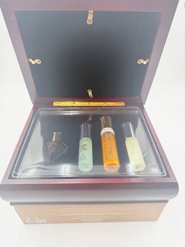 Vintage Elizabeth Taylor Fine Fragrance Collection 4 Mini Perfumes Box NEW