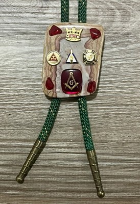 VINTAGE FREEMASON MASONIC SCOTTISH RITE & MORE! BOLO TIE CRAZY LACE AGATE STONE