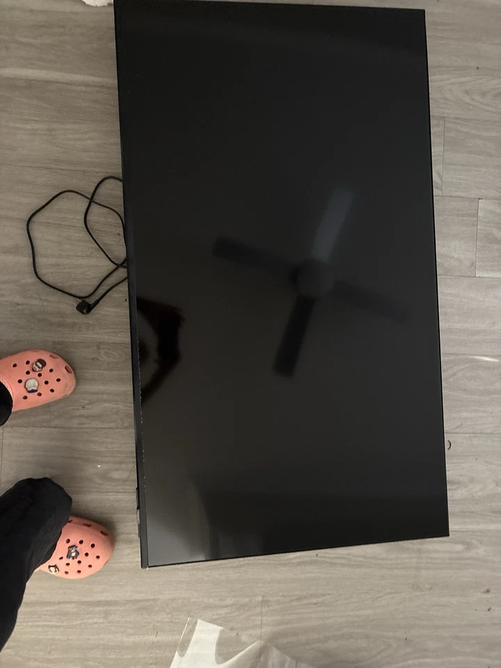 LG 43" Ut8000 4K UHD Smart LED TV with WebOS, HDR AI Processor, and Magic Remote - Image 3 of 3