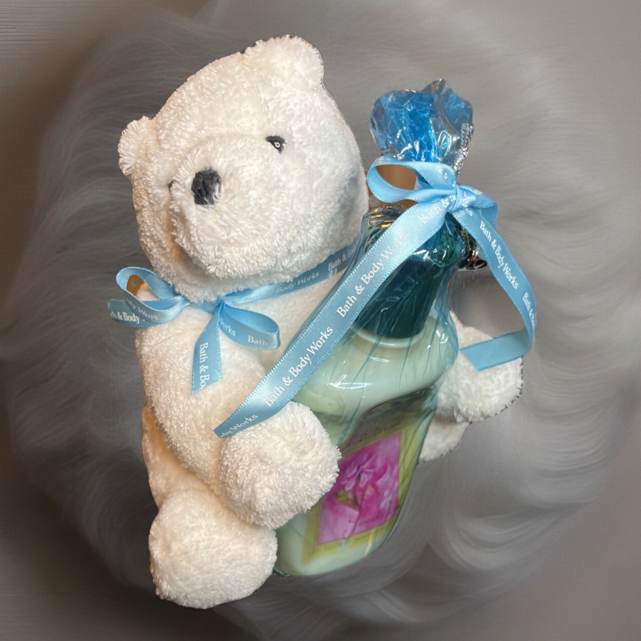 Rare VTG Bath & Body Works PLUSH Polar Bear w/ NOS Sweet Pea Lotion NEW Gift Set