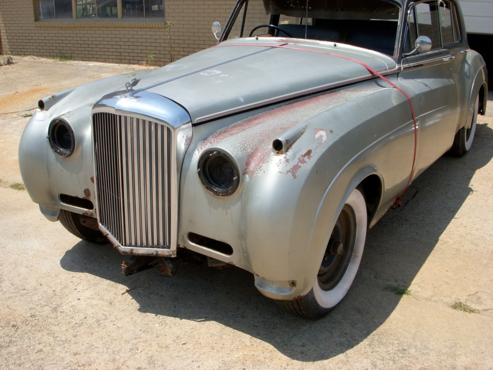 ROLLS ROYCE SILVER CLOUD BENTLEY HANDBOOK SLIDERS. WORLDS LARGEST USED INVENTORY