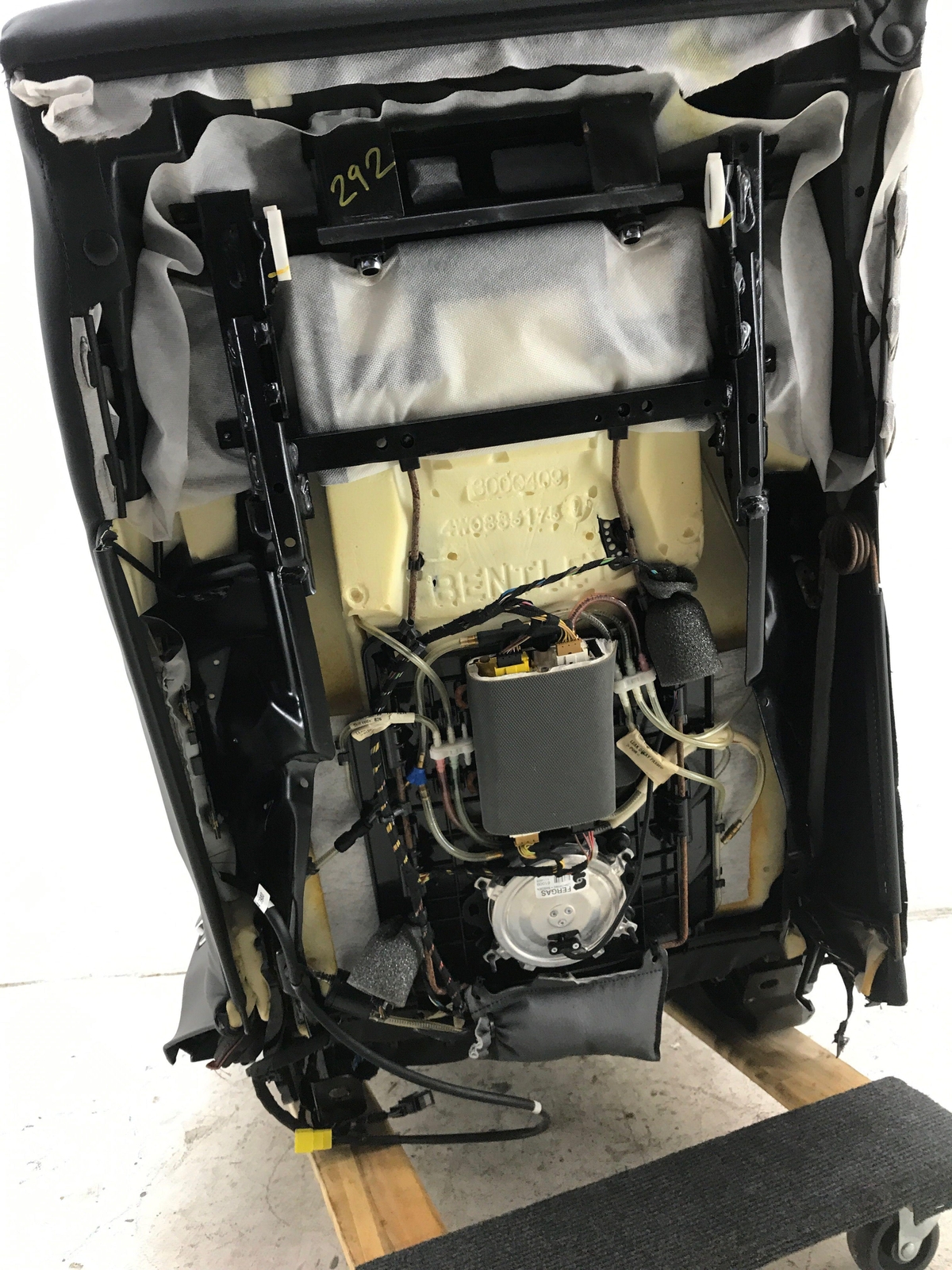 2013-2019 BENTLEY FLYING SPUR LEFT REAR SEAT W/ SWITCH *SEATBELT INDENTED* OEM