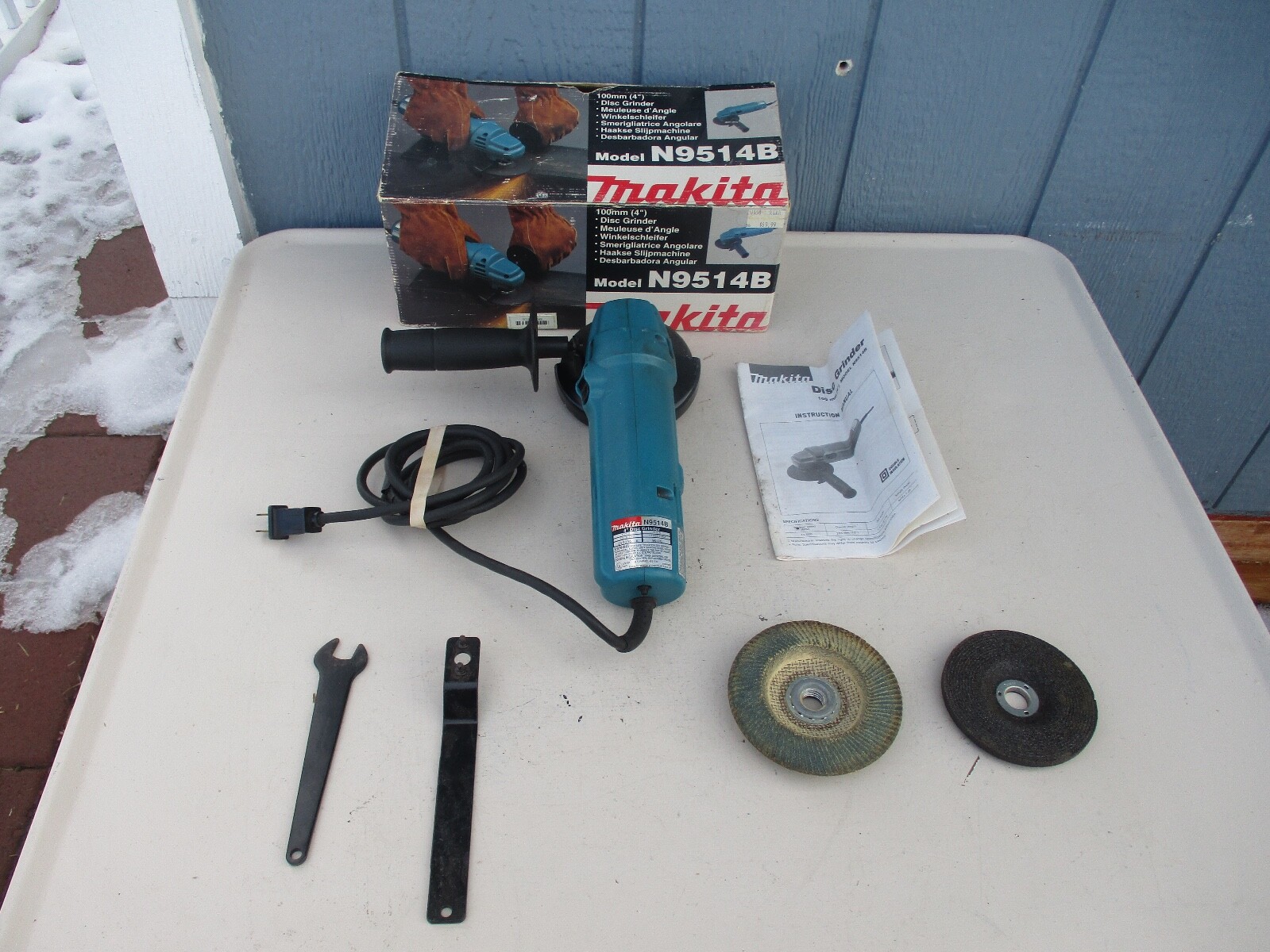 MAKITA N9514B 4" Disc Electric Corded Grinder with Original Box Manual