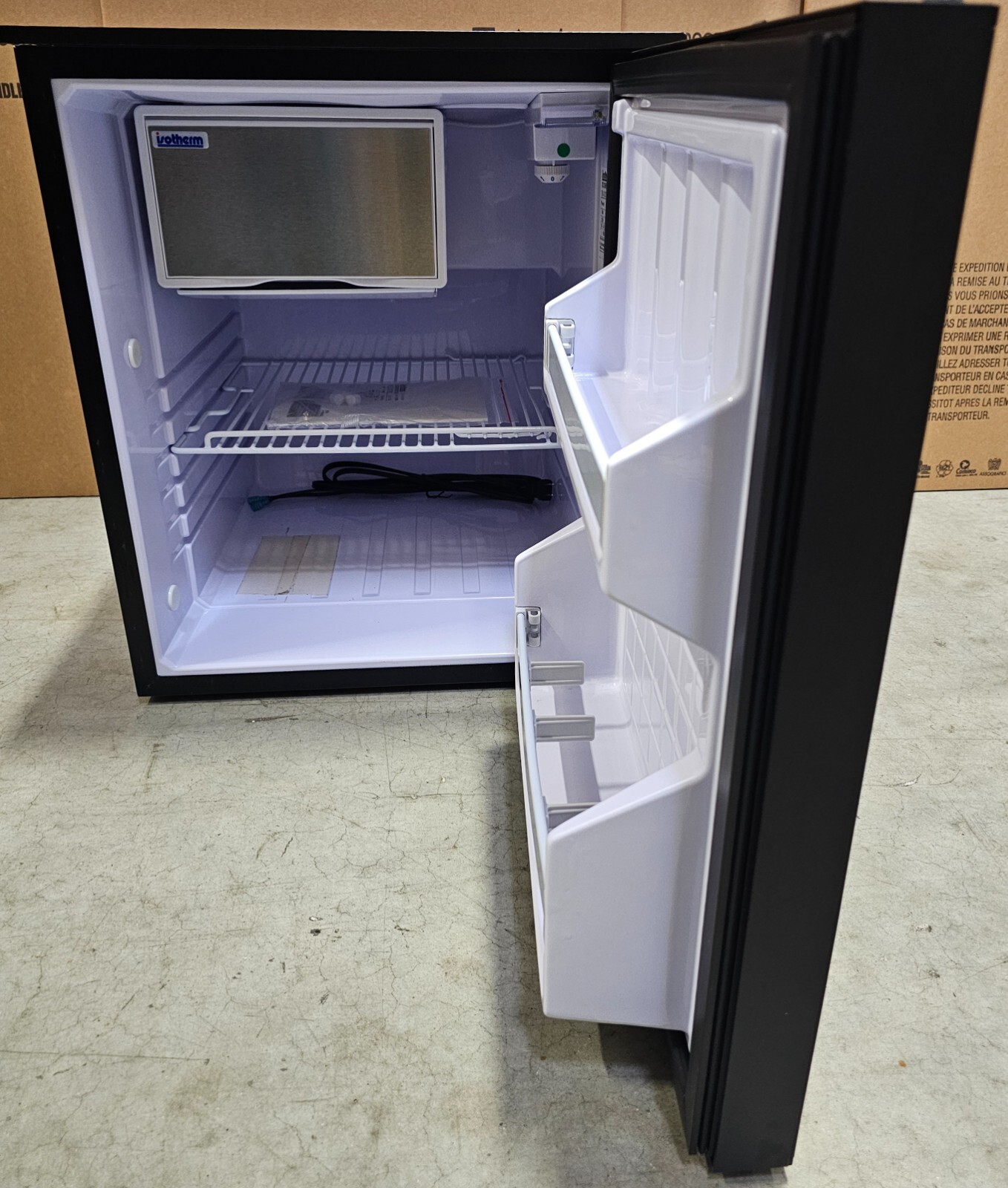 ISOTHERM Marine Refrigerator Cruise 65 Elegance Black 2.3 Cubic Ft AC ...