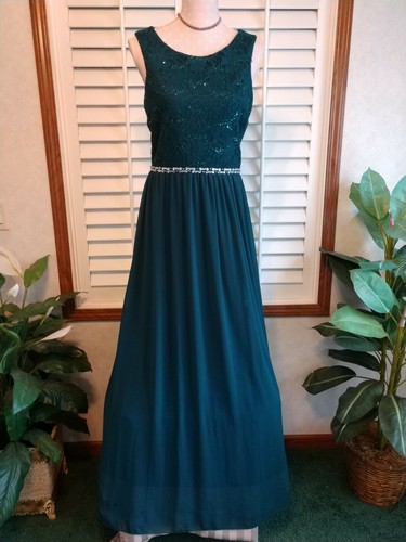 xtraordinary junior dresses