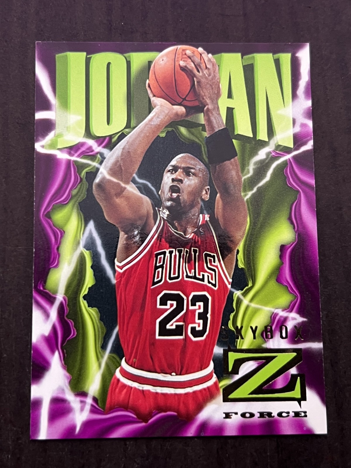 Michael Jordan 1996 Skybox Z-Force #11 Base Price Guide - Sports 