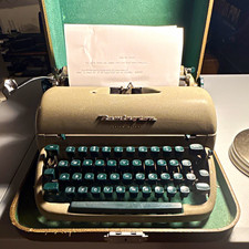Vintage 1950s Remington Rand Quiet-Riter Typewriter Green Keys Case WORKING USA