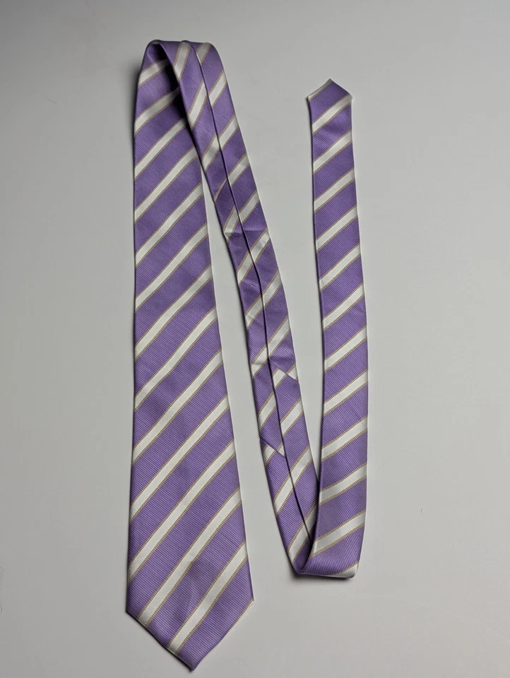 Corbata a rayas púrpura Burberry etiqueta negra Foto 4 de 4
