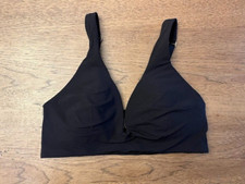 PINK Victoria's Secret Black Shine X-SMALL Loungin' Plunge Wireless Bralette Bra